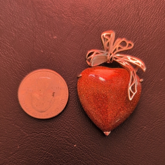 Elegant Red  Goldstone Heart Pendant - Picture 7 of 7
